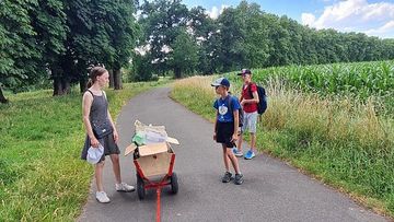 Rückweg auf dem Weserradweg R1/R99 im Weserbogen in Corvey