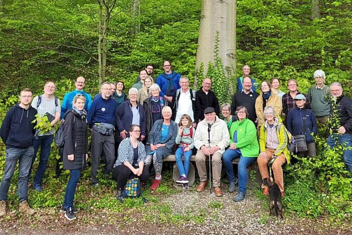 Prof. Dr. Michael Succow mit Befürwortern eines Nationalparks in der Egge